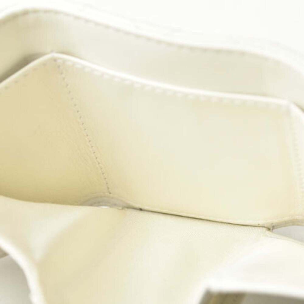 CHANEL White Caviar Leather Wallet - Picture 8 of 11